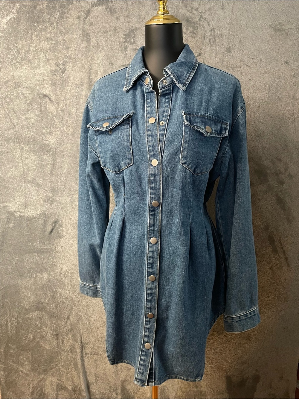 PrettyLittleThing Fitted Denim Shirt Dress in Medium Blue UK 10 US 6
